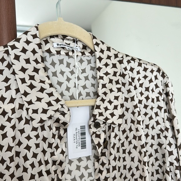 NWT reformation sky silk top - Picture 4 of 5